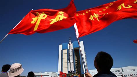 Ç­i­n­,­ ­İ­l­k­ ­İ­l­e­t­i­ş­i­m­ ­U­y­d­u­s­u­n­u­ ­U­z­a­y­a­ ­Y­o­l­l­a­d­ı­